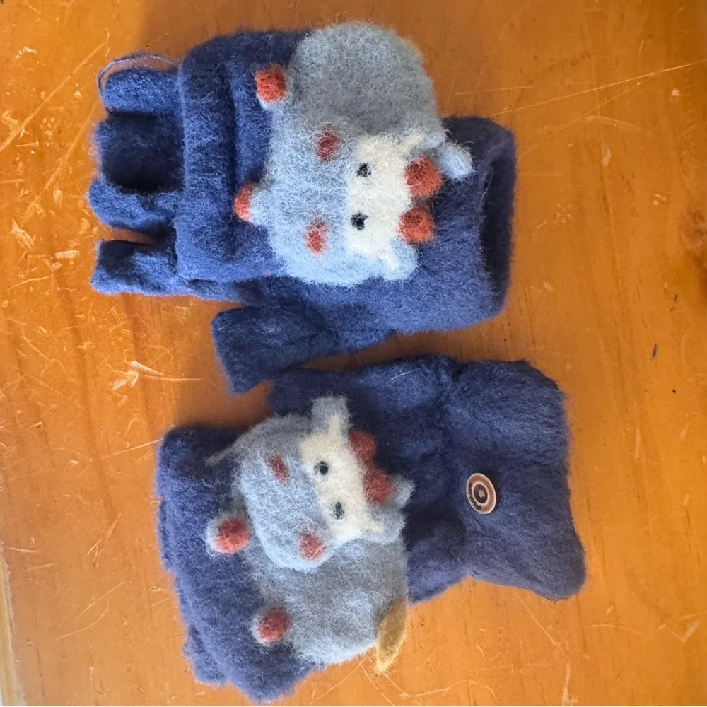 Toddler, blue hippo wool glove mittens